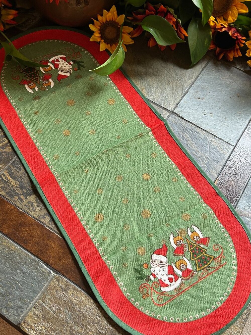 Vintage Austrian Christmas/Weihnacht Table Linens - Picture 12 of 16
